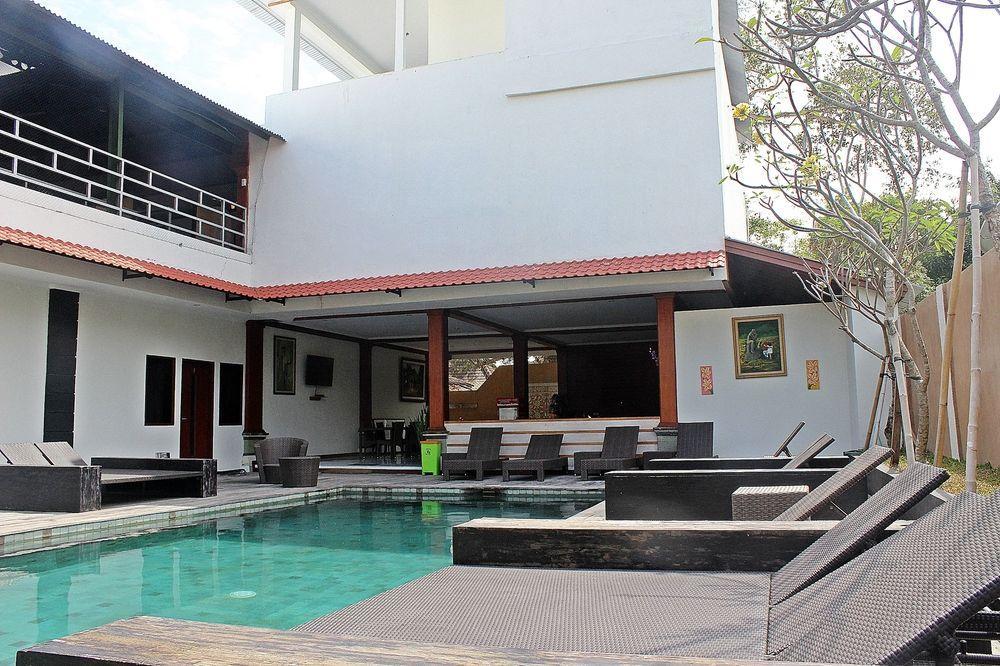 Mirah Hostel Legian Exterior foto