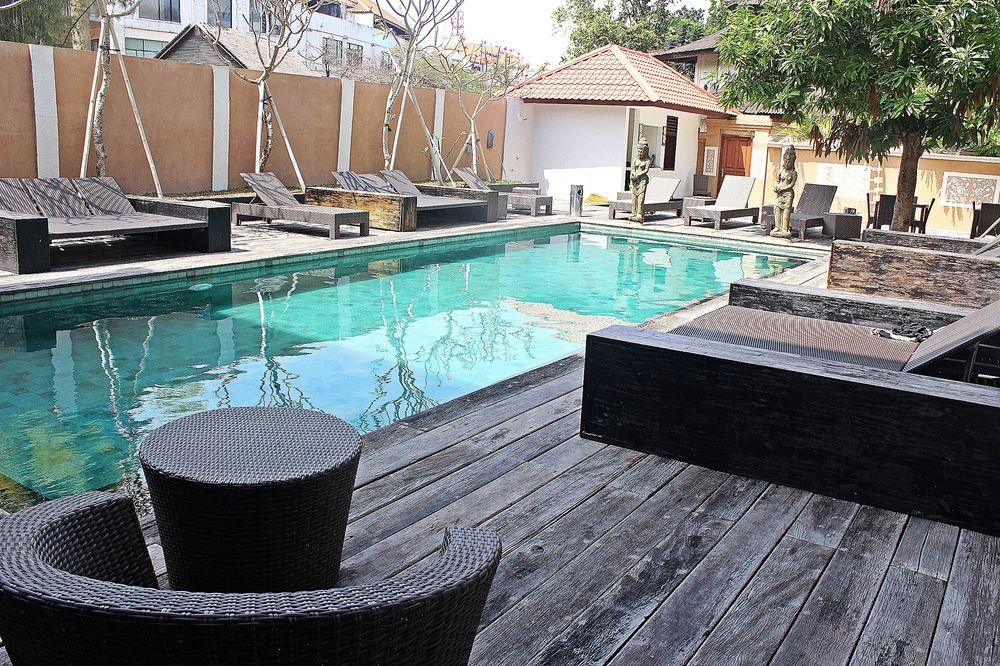 Mirah Hostel Legian Exterior foto