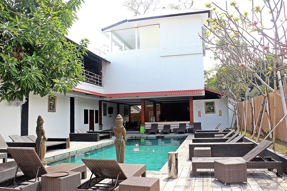 Mirah Hostel Legian Exterior foto